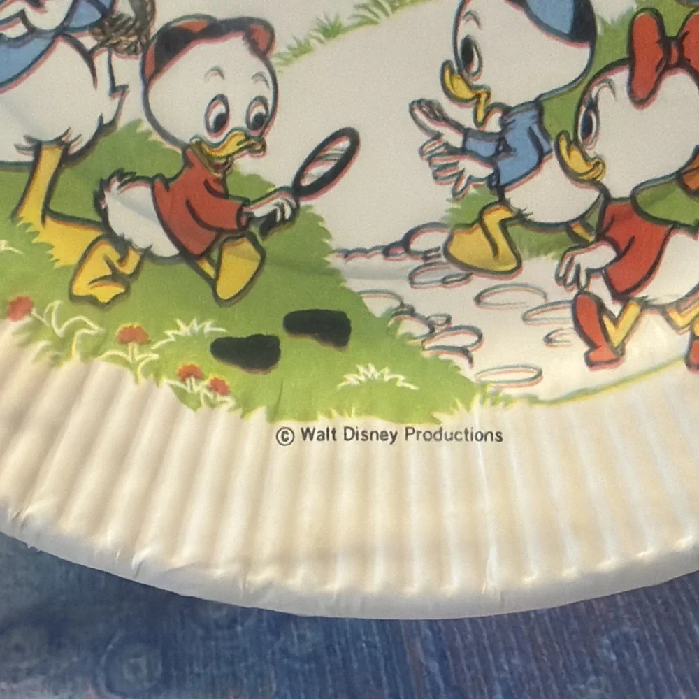 Vintage Hallmark Paper Plates, Walt Disney, Mickey & Friends Old Stock 1980S(?) - Picture 2 of 7